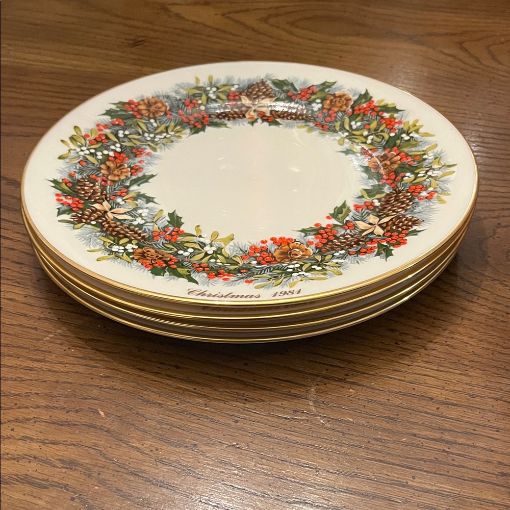 Lenox‎ Colonial Christmas Wreath Plates, 1981, 1982, 1983, 1984
